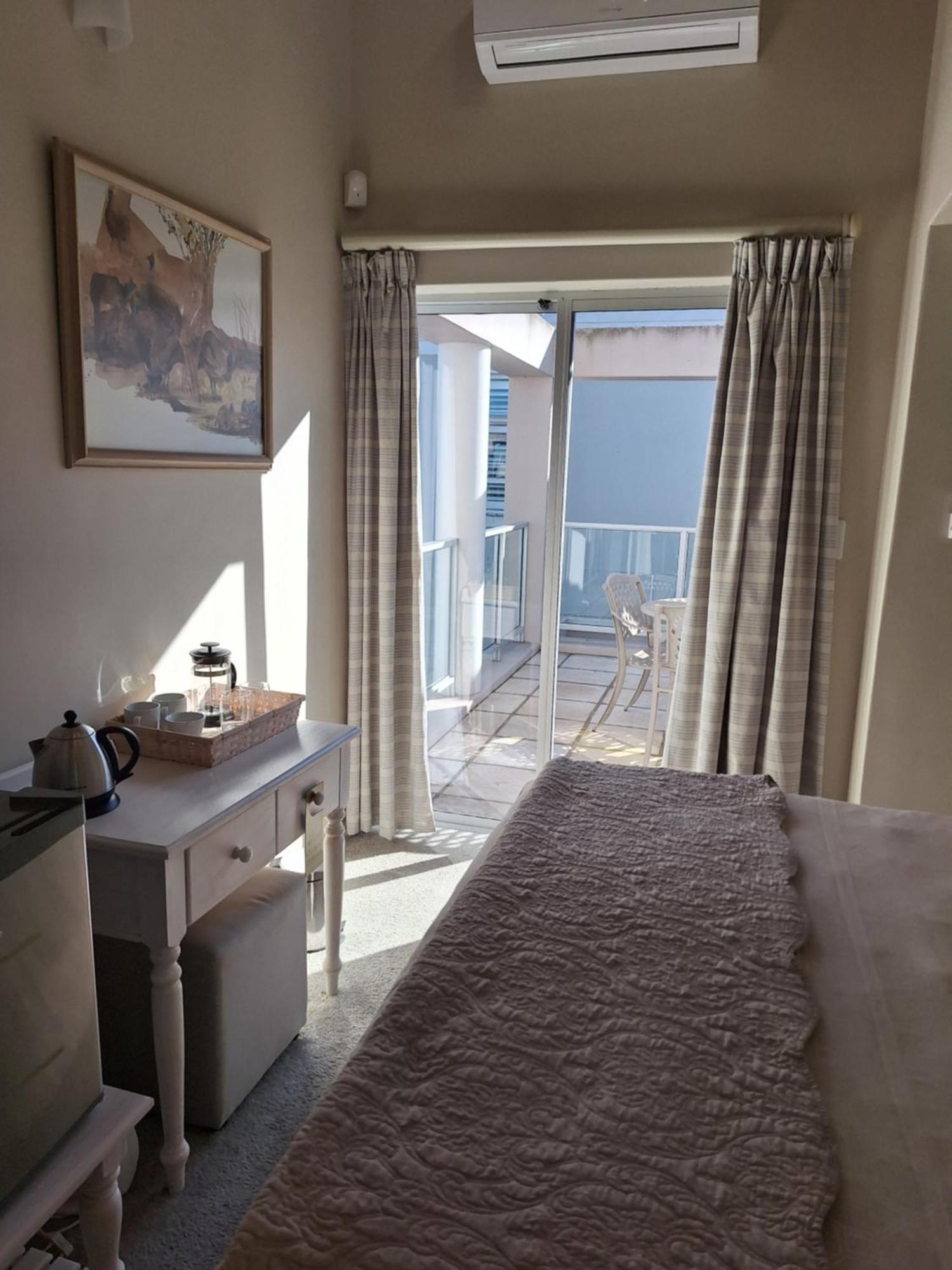 Russells On The Port Hotel เวลด์ดริฟ ภายนอก รูปภาพ
